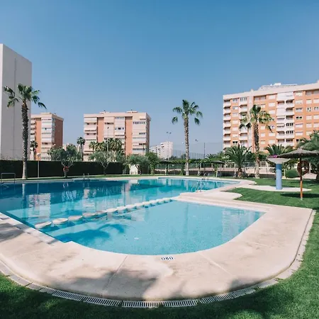 Avenida De Oviedo, 4 *