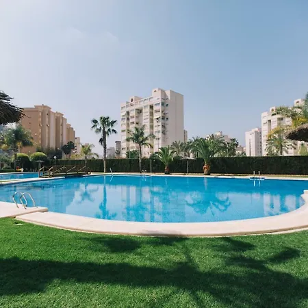 Avenida De Oviedo, 4 *